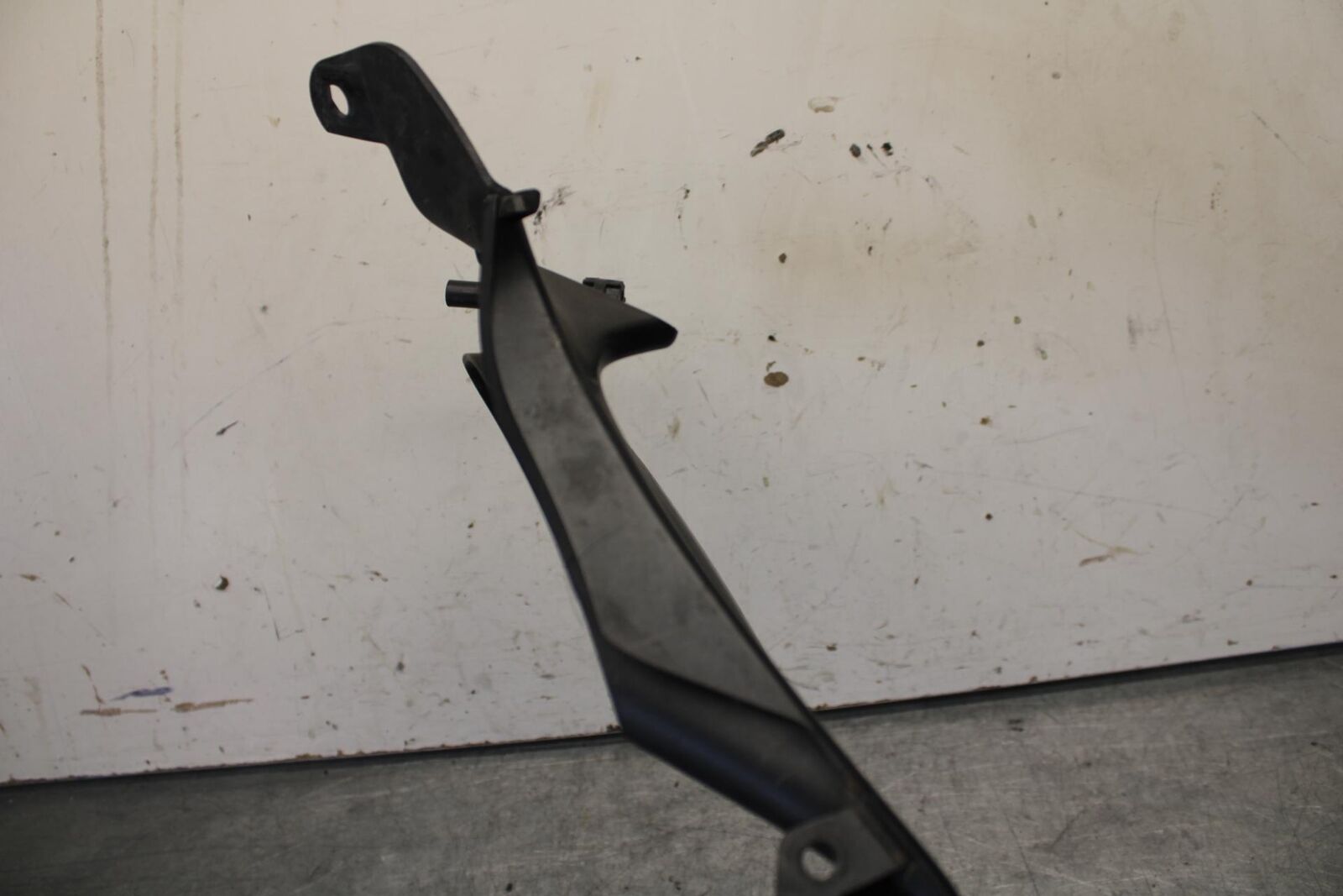 08-10 SUZUKI GSXR 600  FRONT CENTER COWL FAIRING BB101