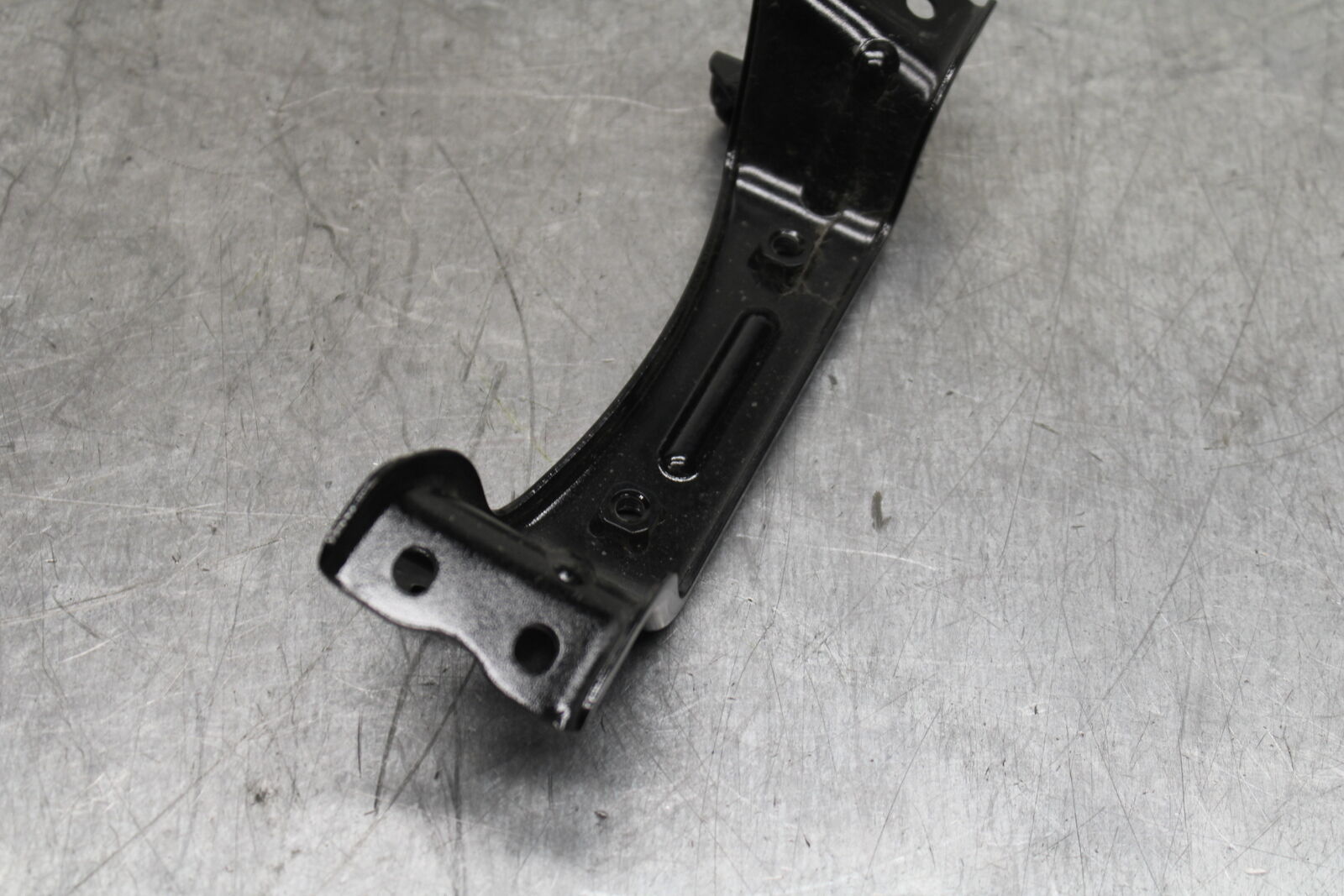 19-22 KAWASAKI Z400 GAS TANK FUEL CELL PETROL RESERVOIR BRACKET MOUNT BB738