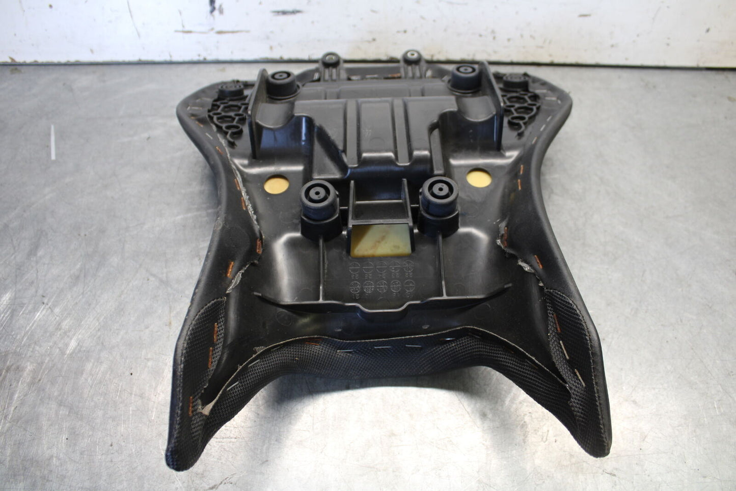 21-24 YAMAHA MT-07 FRONT DRIVERS SEAT PAD SADDLE PILLION BB662
