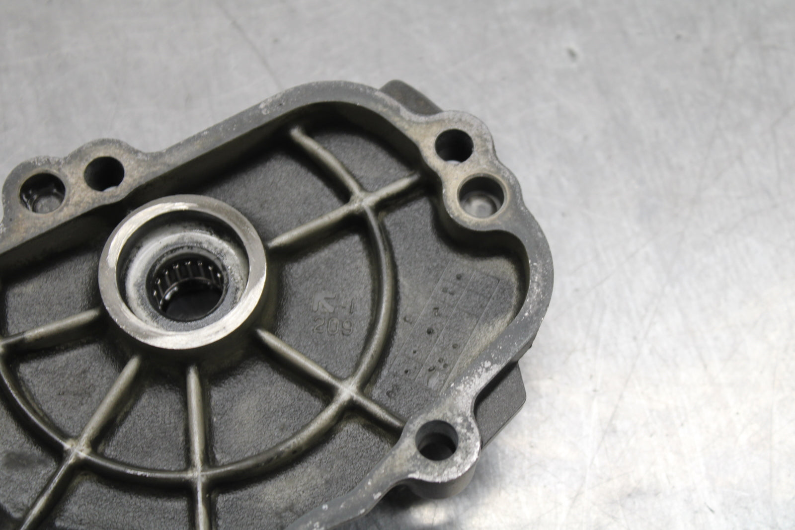 03-05 YAMAHA YZF R6  ENGINE MOTOR TIMING CHAIN COVER BB132
