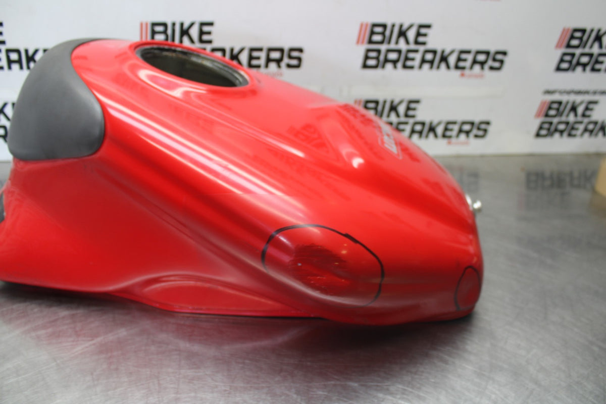 05 DUCATI SUPERSPORT 800 GAS TANK FUEL CELL PETROL RESERVOIR BB913