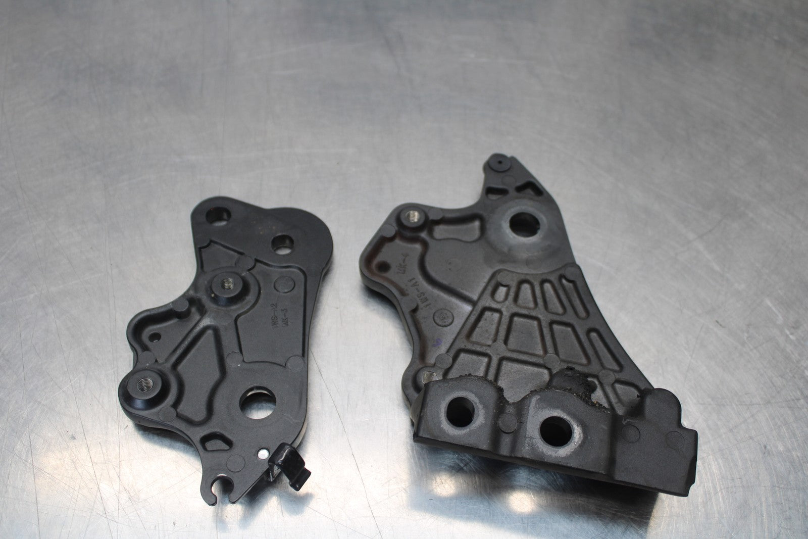 23-24 YAMAHA MT-07 FRAME REARSET REAR SET BRACKETS MOUNTS BB194