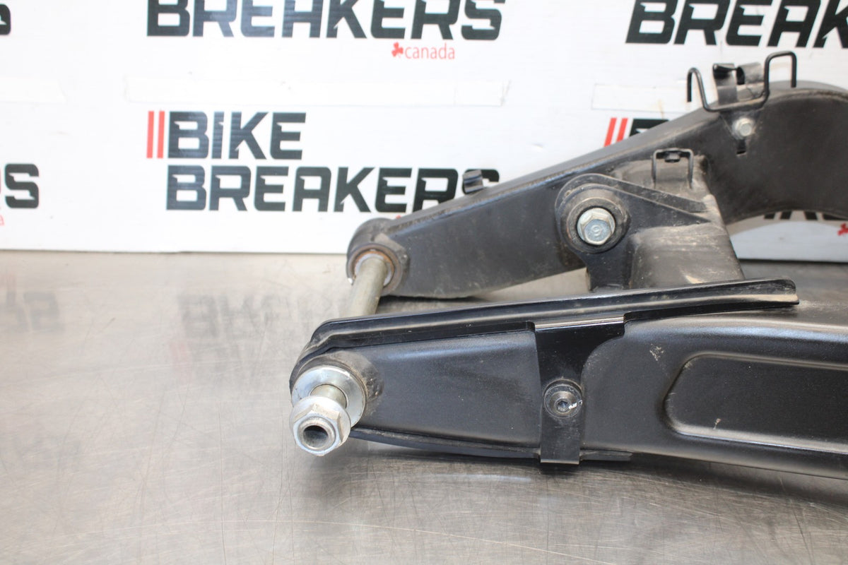 23 KAWASAKI NINJA 650 EX650 REAR SWINGARM BACK SUSPENSION SWING ARM BB920