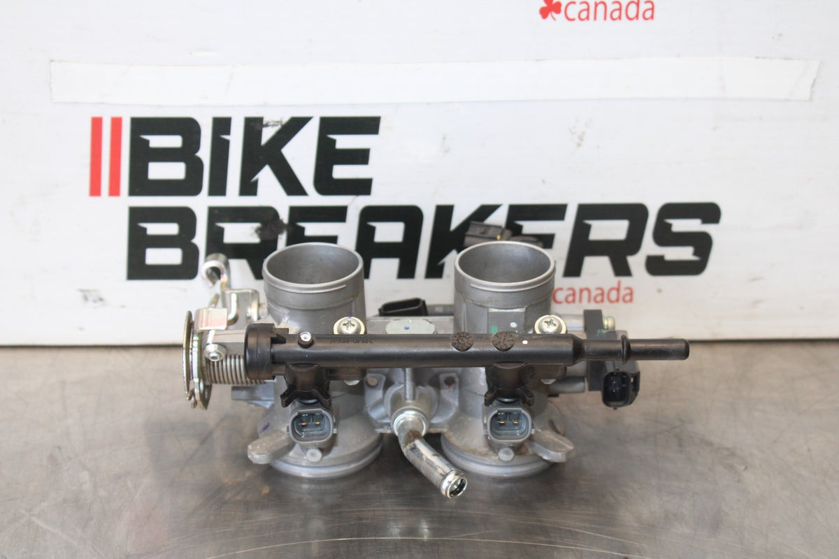 24-25 KAWASAKI NINJA 500 ABS MAIN FUEL INJECTORS / THROTTLE BODIES BB899