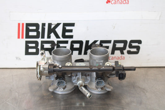 24-25 KAWASAKI NINJA 500 ABS MAIN FUEL INJECTORS / THROTTLE BODIES BB899