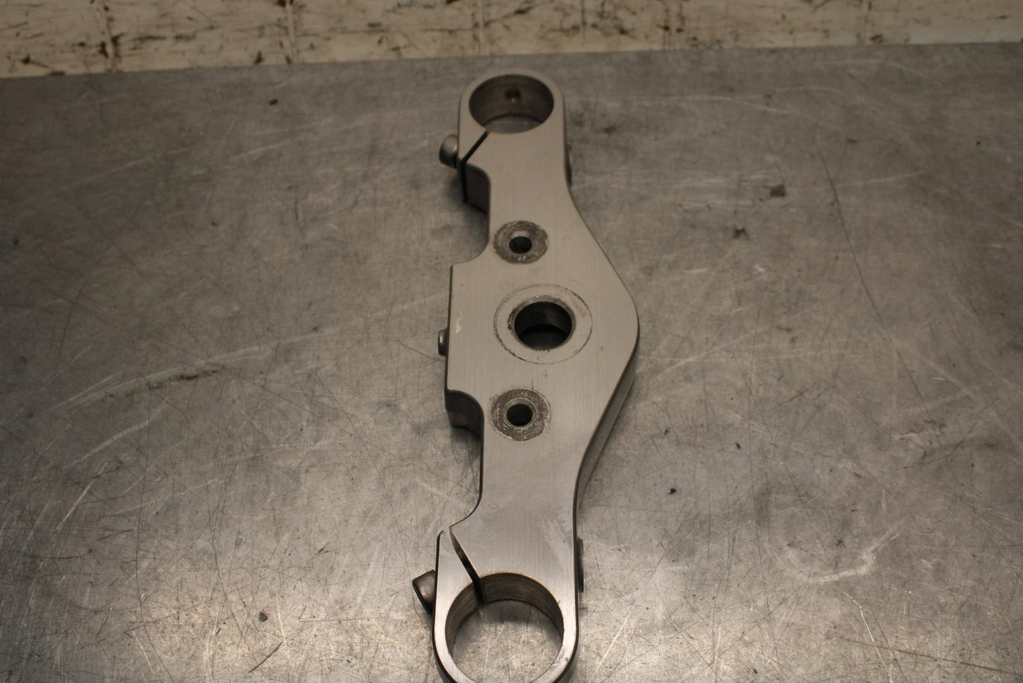 2005 Kawasaki Vulcan 1600 VN1600D Nomad FORKS UPPER TRIPLE TREE CLAMP BB556