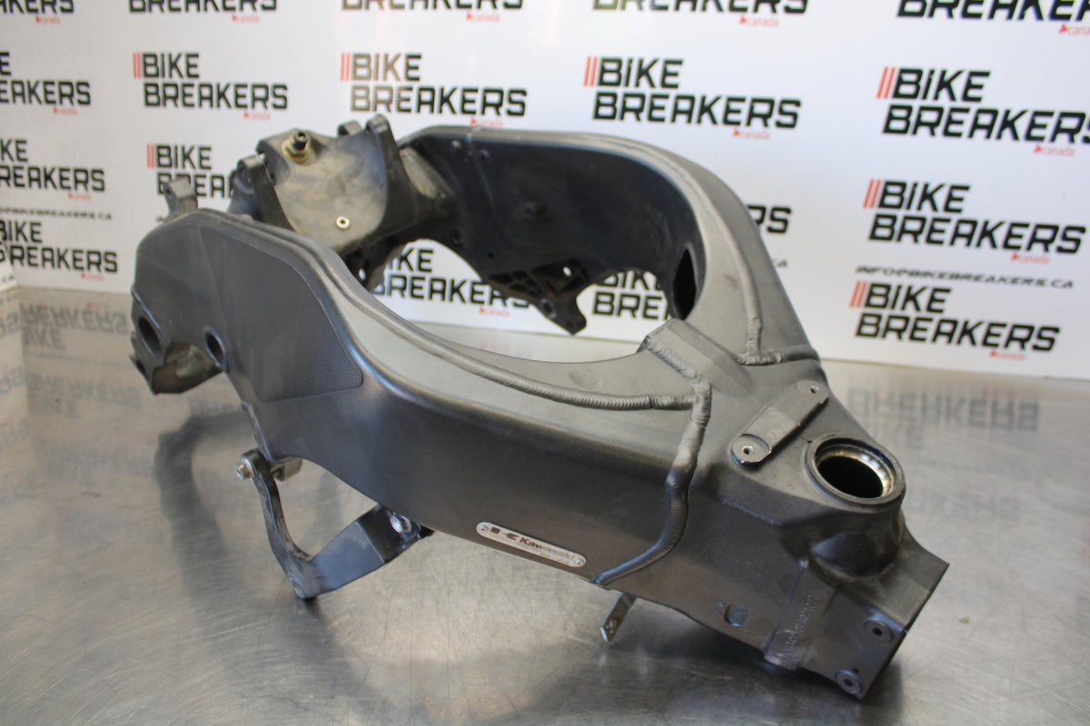 04-05 KAWASAKI NINJA ZX10R FRAME CHASSIS BB163