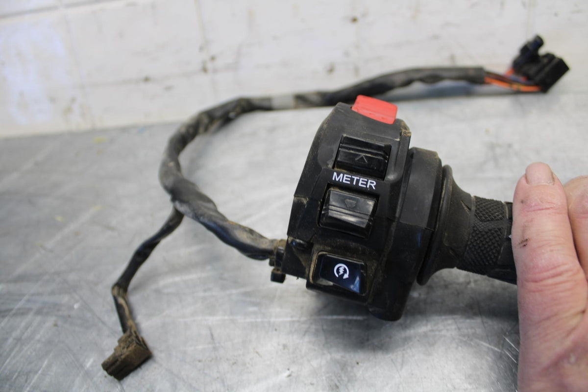 15-21 SUZUKI GSXR600 RIGHT CLIP ON HANDLE KILL OFF START SWITCH SWITCHES BB463