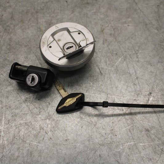 2007 Suzuki Boulevard M50B FUEL TANK GAS CAP  BB537