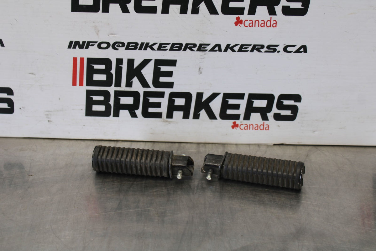 14 HONDA SHADOW 750 VT750C2B REAR PASSENGER FOOT STEP PEG SET BB867