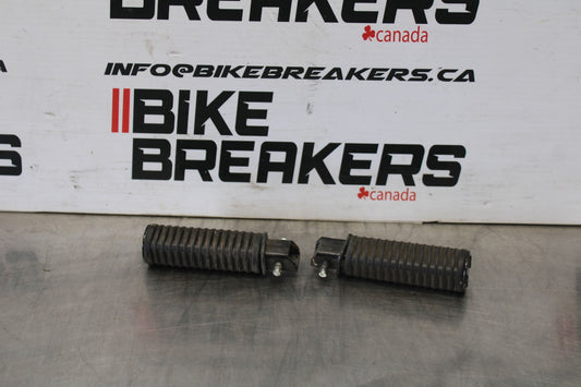 14 HONDA SHADOW 750 VT750C2B REAR PASSENGER FOOT STEP PEG SET BB867
