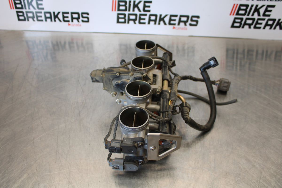 03-06 KAWASAKI Z1000 MAIN FUEL INJECTORS / THROTTLE BODIES BB164