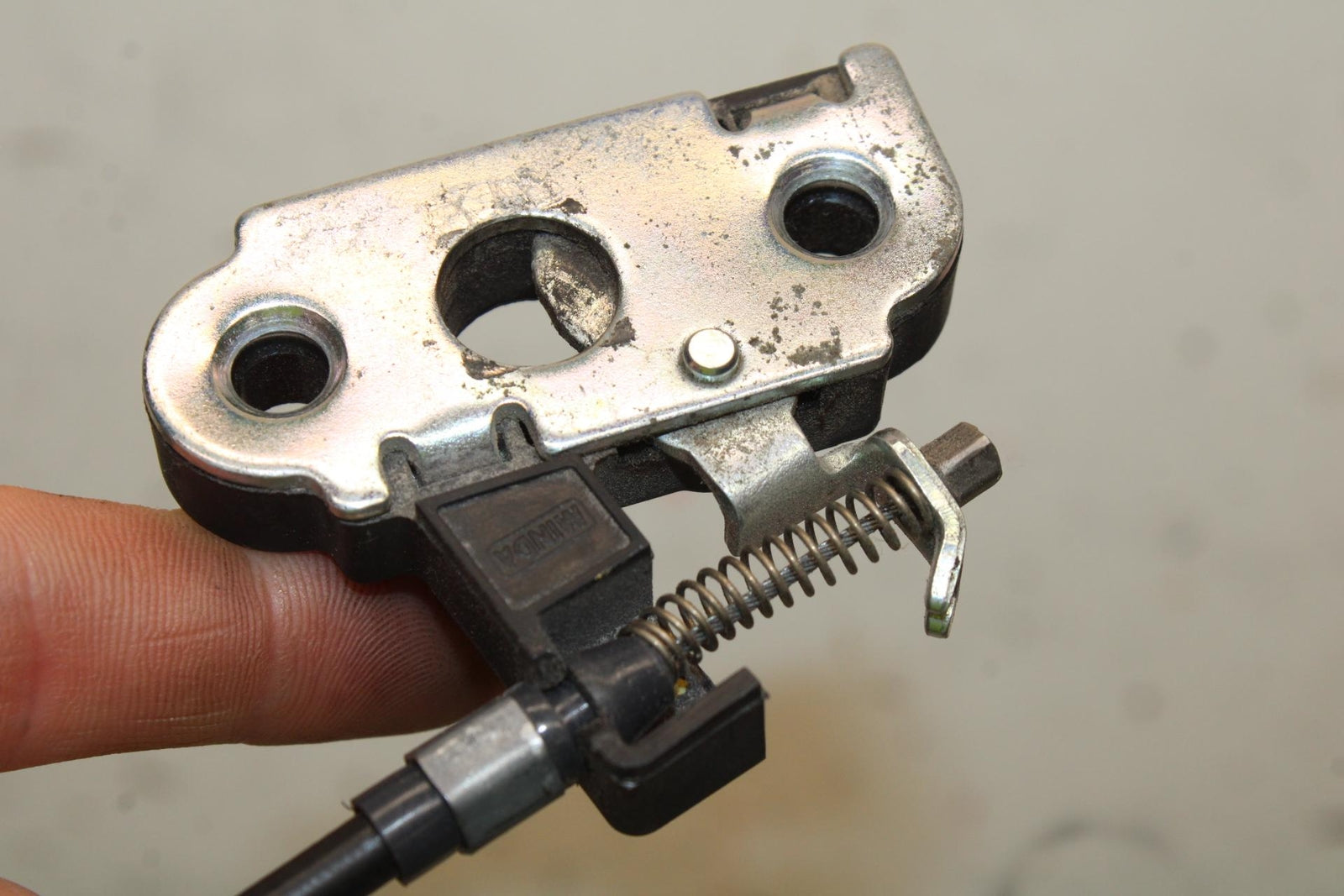 20-23 APRILIA RS660 REAR PASSENGER SEAT LATCH LOCK ASSEMBLY  BB643