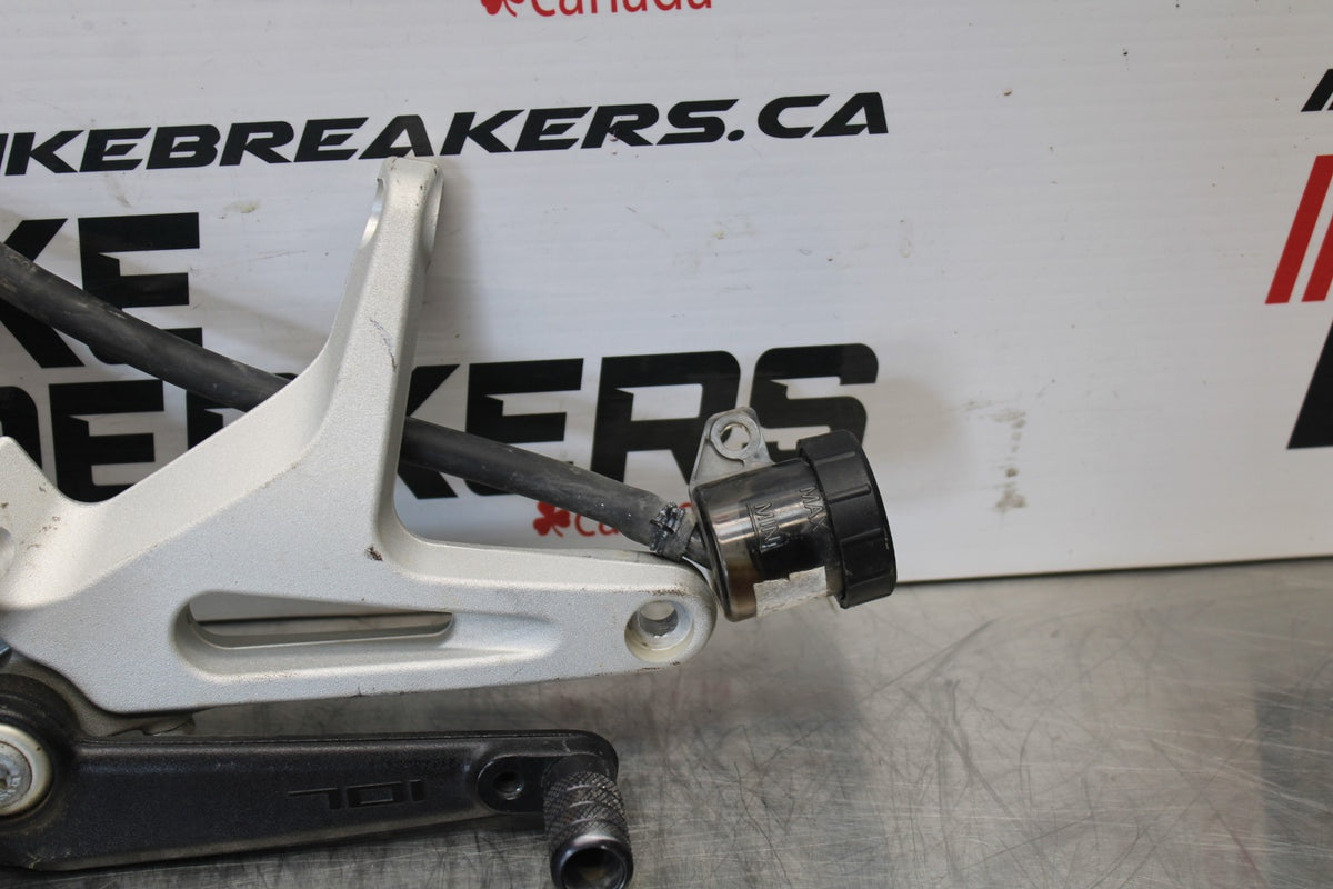 18-22 HUSQVARNA VITPILEN 701 RIGHT REARSET REAR SET DRIVER FOOT PEG REST BB198