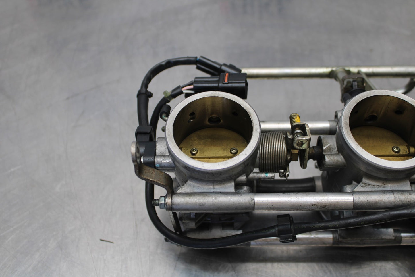 05 TRIUMPH ROCKET III THROTTLE BODY BODIES BB186