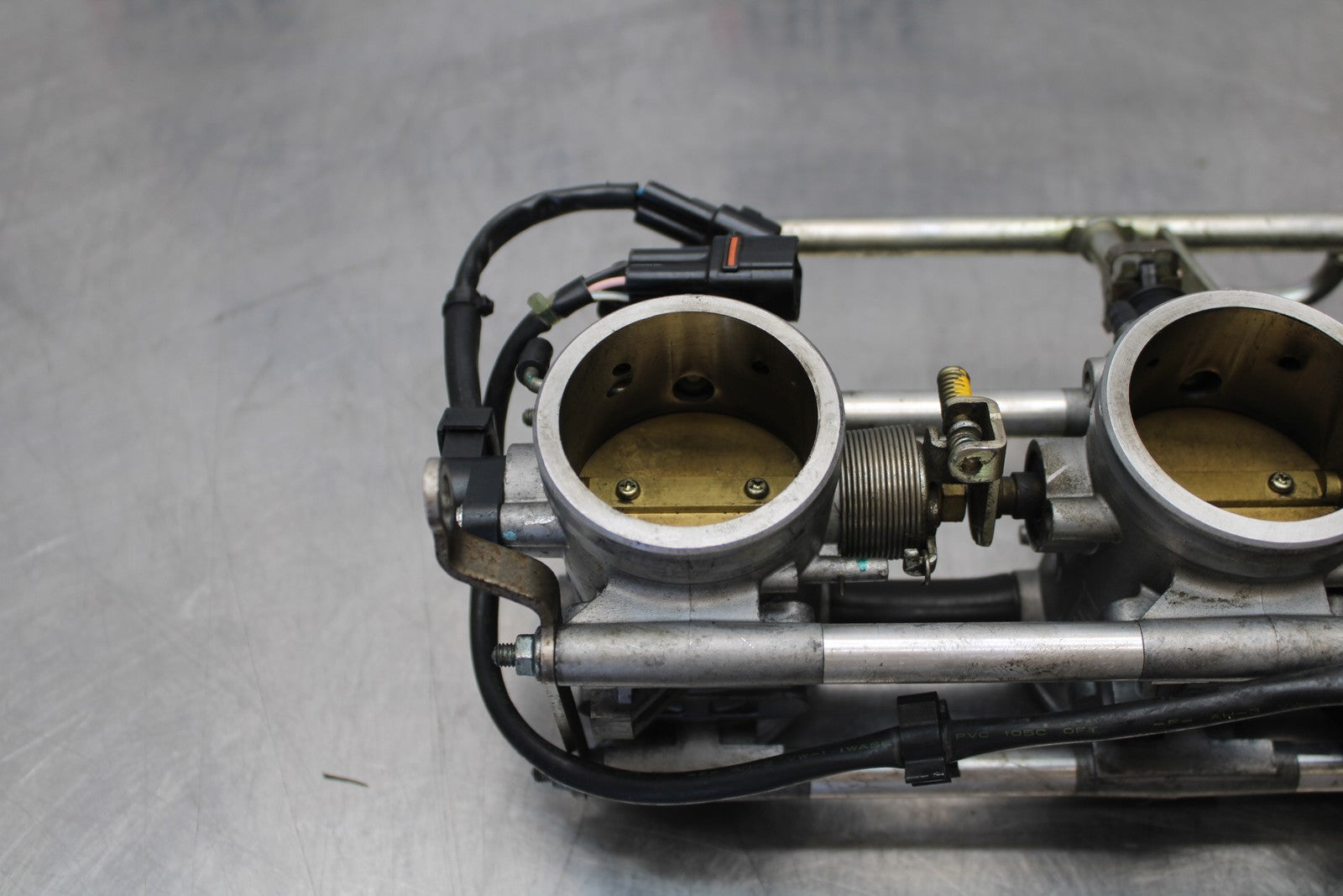 05 TRIUMPH ROCKET III THROTTLE BODY BODIES BB186