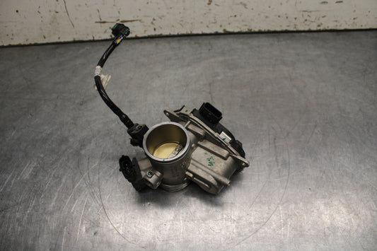 17-24 KTM 390 DUKE MAIN FUEL INJECTORS / THROTTLE BODIES BB734