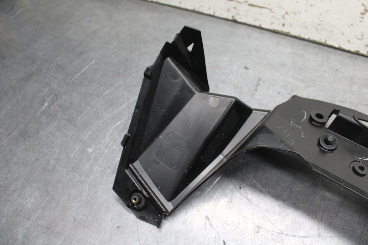 24 KAWASAKI NINJA 500 ABS FRONT UPPER INNER GAUGE COWL FAIRING/ W USB BB744