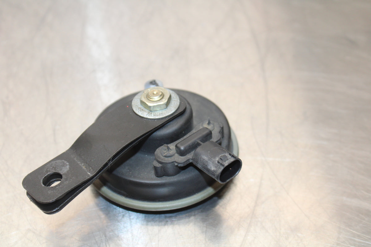 06-12 BMW F800ST HORN SIGNAL BB144