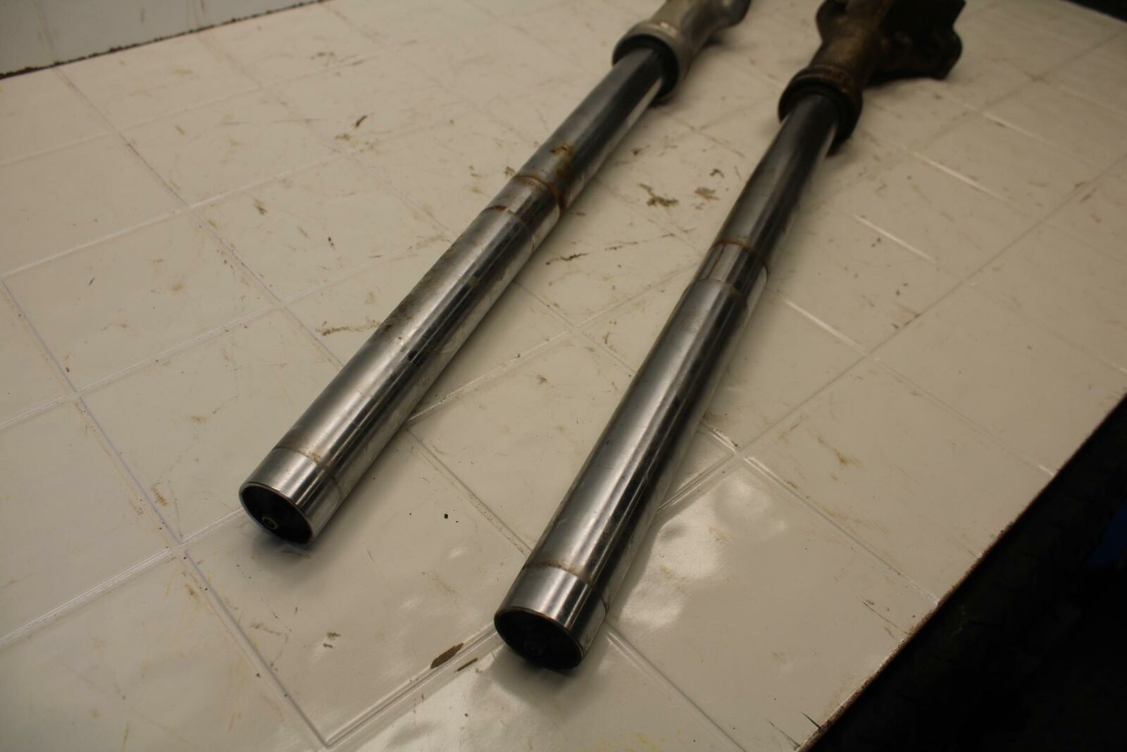 80-83 YAMAHA MAXIM 650 XJ650 FRONT FORKS SHOCK SUSPENSION SET PAIR BB403