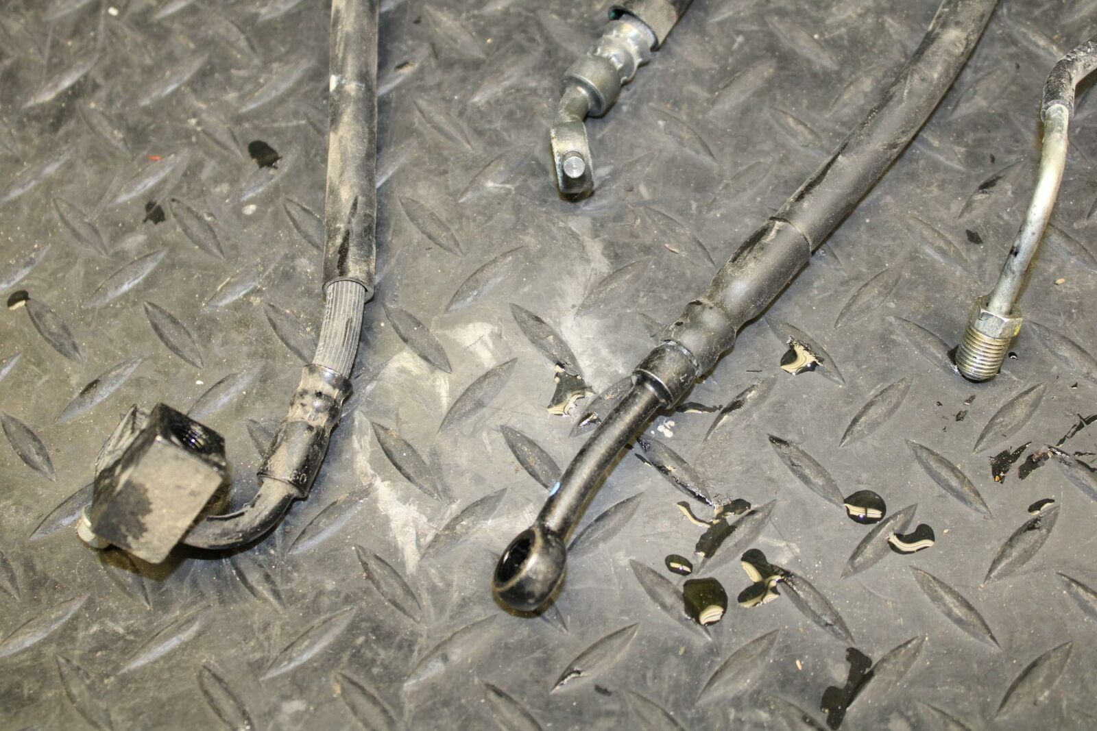 19 YAMAHA YZF R3 ABS BRAKE HOSE FLUID LINE BB177