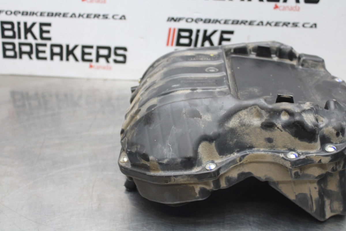 23-26 KAWASAKI NINJA ZX4RR AIRBOX AIR INTAKE FILTER BOX BB872