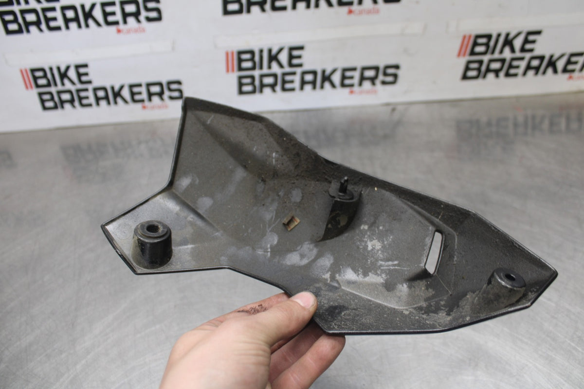 25 KAWASAKI Z900 LEFT RIGHT LOWER BOTTOM BELLY SIDE FAIRING COWL BB928