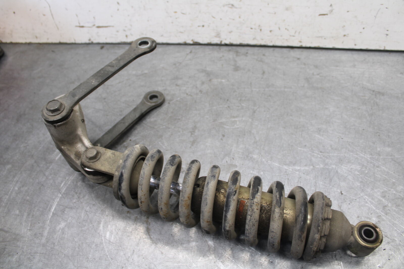 05-09 SUZUKI BOULEVARD C90 REAR BACK SHOCK ABSORBER BB692