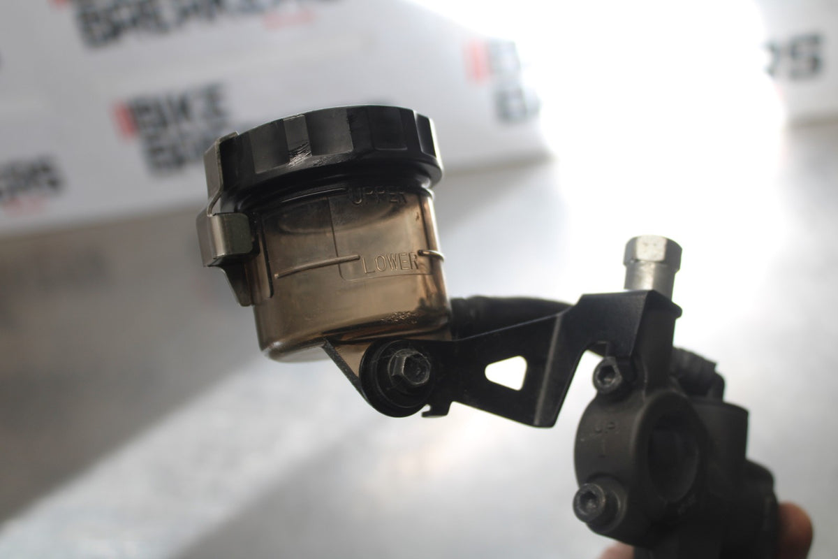 23 KAWASAKI Z900RS FRONT BRAKE MASTER CYLINDER BB935