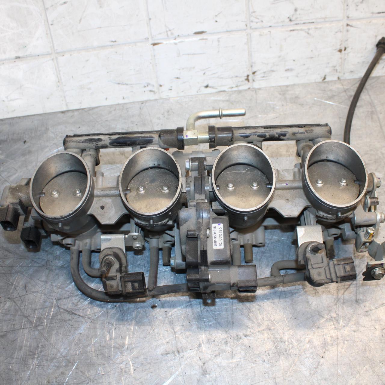 19-20 KAWASAKI NINJA ZX6R ZX636 MAIN FUEL INJECTORS / THROTTLE BODIES BB528