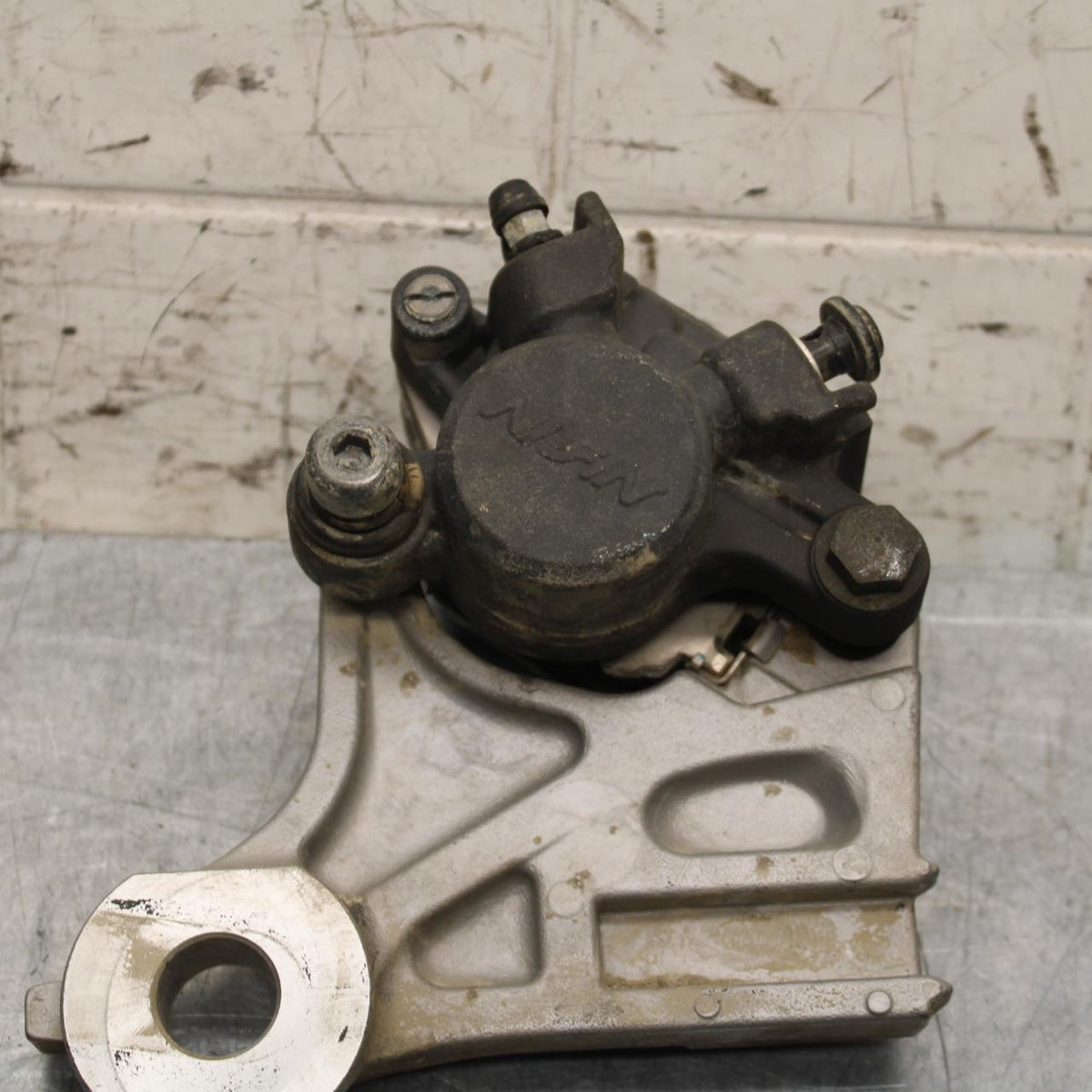 2015 Yamaha FZ09 REAR BACK BRAKE CALIPER W MOUNT BRACKET BB69