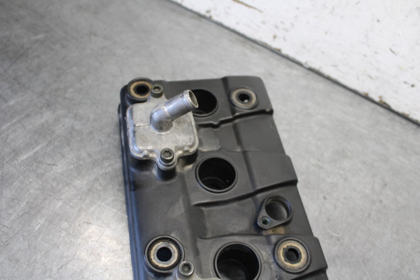 08-09 YAMAHA YZF R6S VALVE COVER  BB690