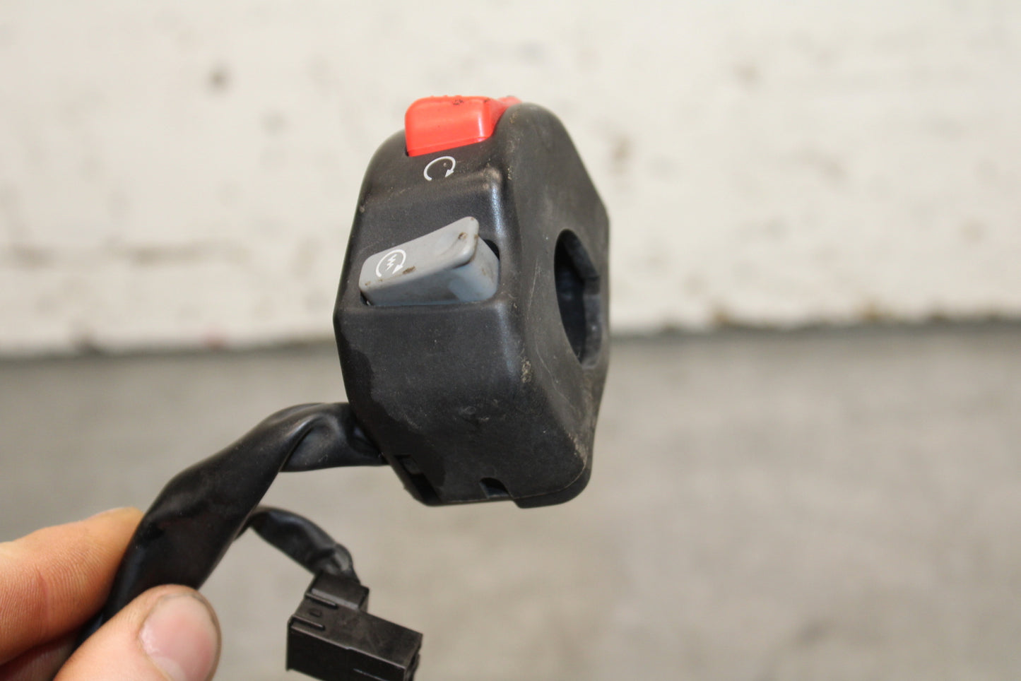 12-13 KAWASAKI Z1000 RIGHT CLIP ON HANDLE KILL OFF START SWITCH SWITCHES BB743