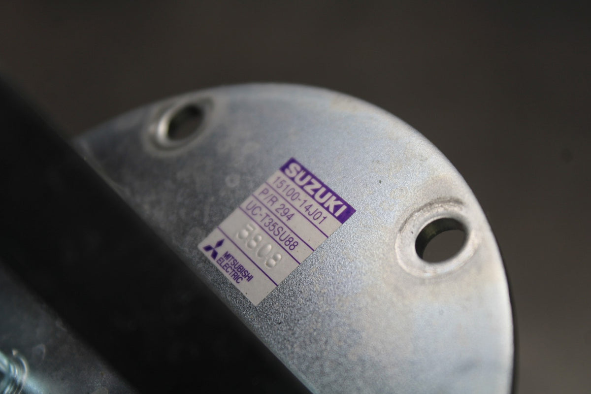 15-26 SUZUKI GSXR600 FUEL PUMP GAS PETROL SENDER UNIT BB888