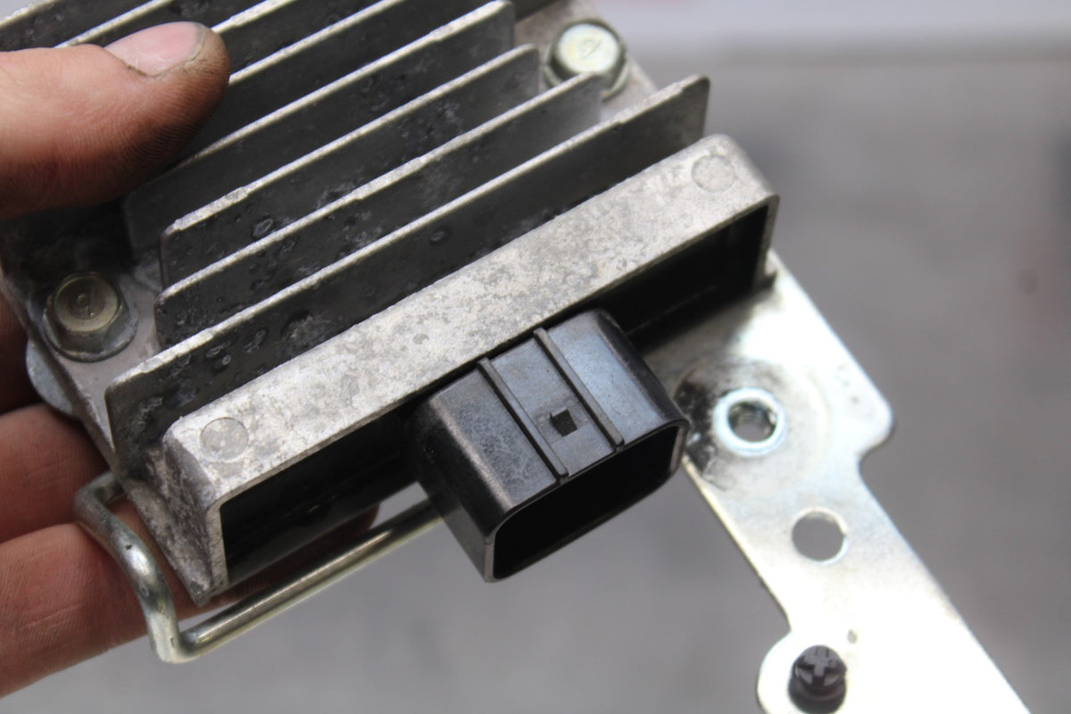 24-25 KAWASAKI ELIMINATOR 450 RECTIFIER VOLTAGE REGULATOR BB869