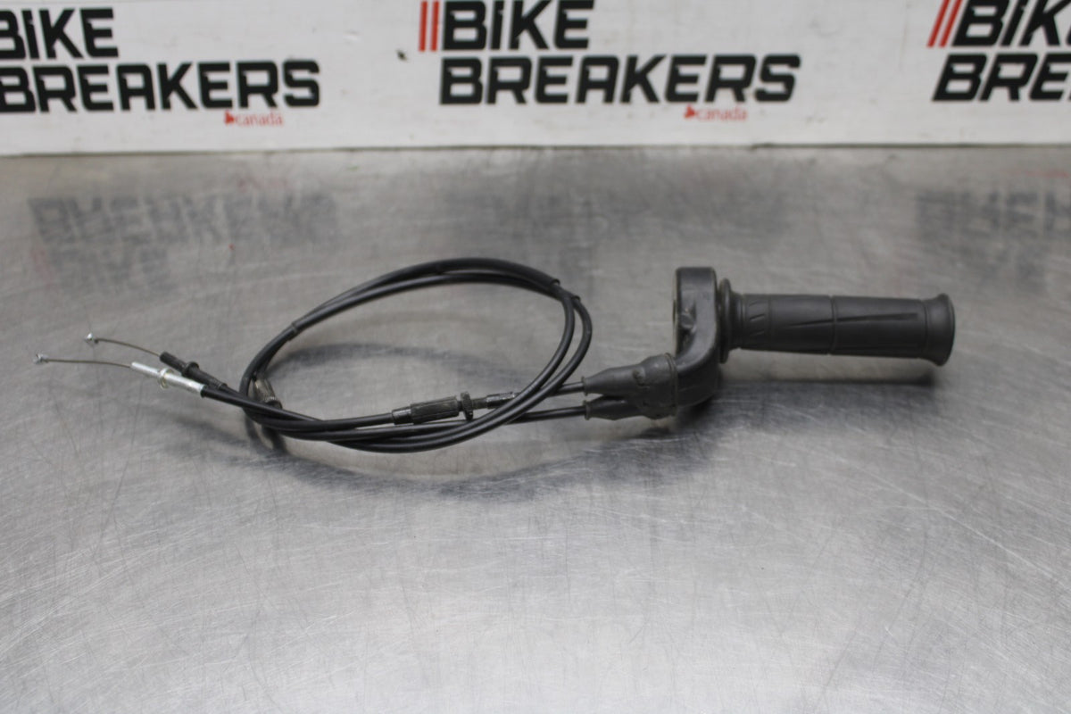 24-25 KAWASAKI NINJA ZX6R THROTTLE CABLES LINES & HOUSING BB939