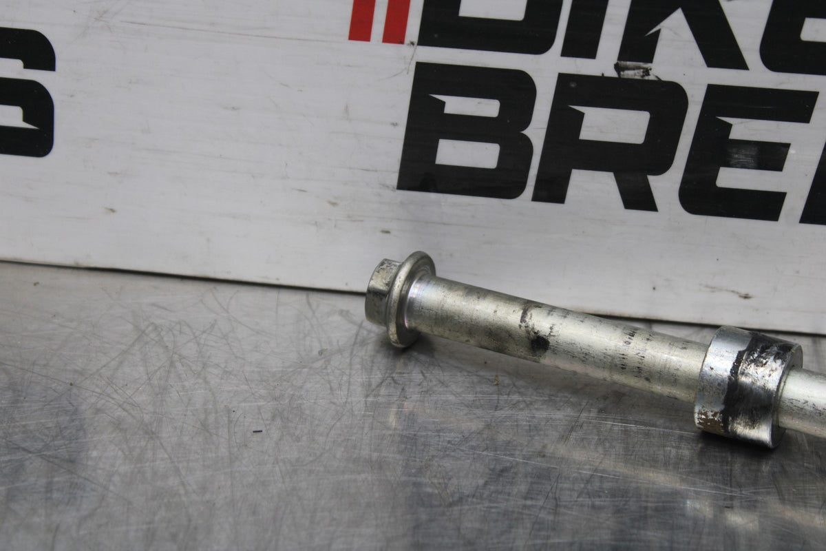 17-18 YAMAHA YZF R3 FRONT WHEEL RIM AXLE PIVOT BOLT BB788
