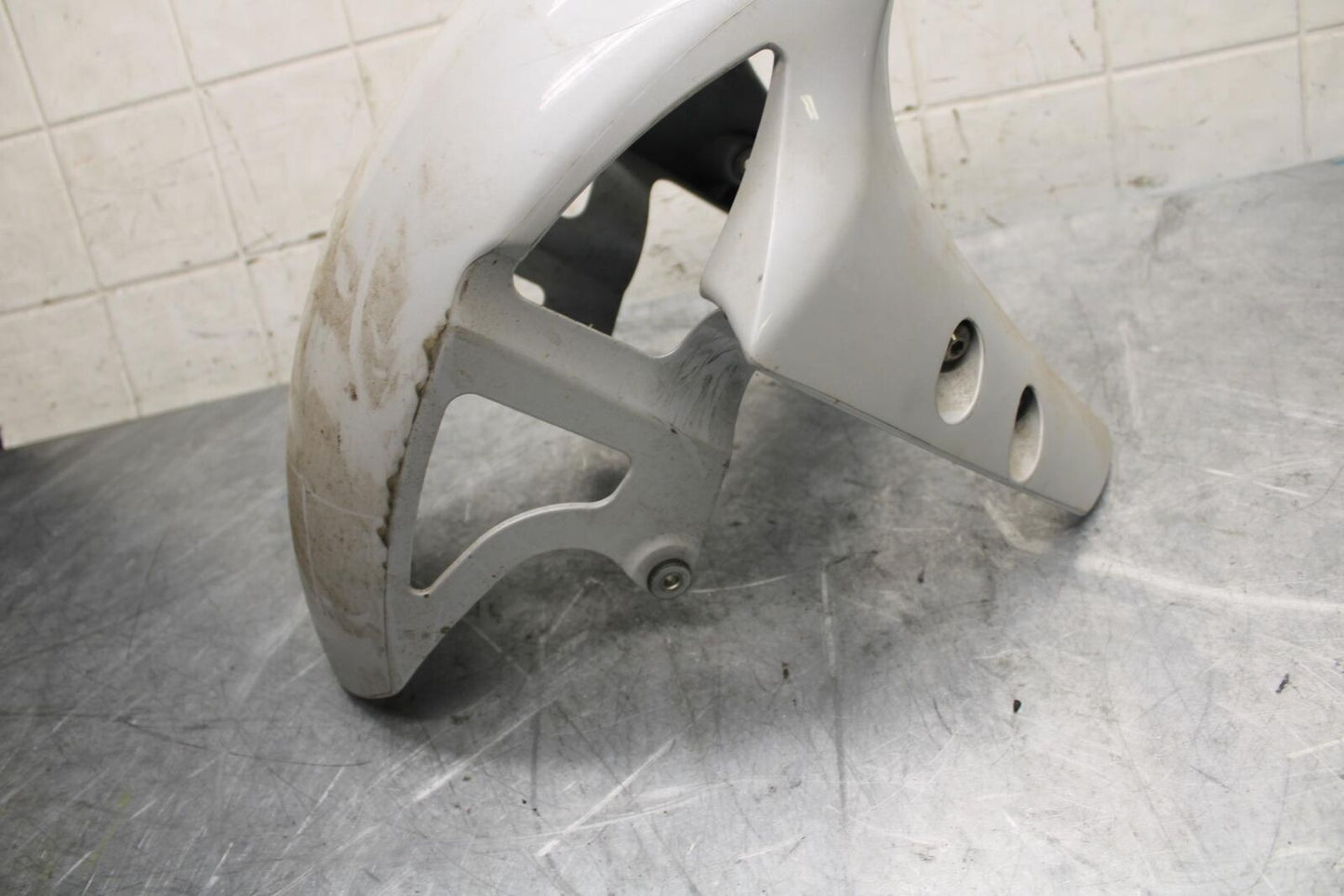 2013 Yamaha YZF R1 FRONT WHEEL FENDER COWL FAIRING  BB507