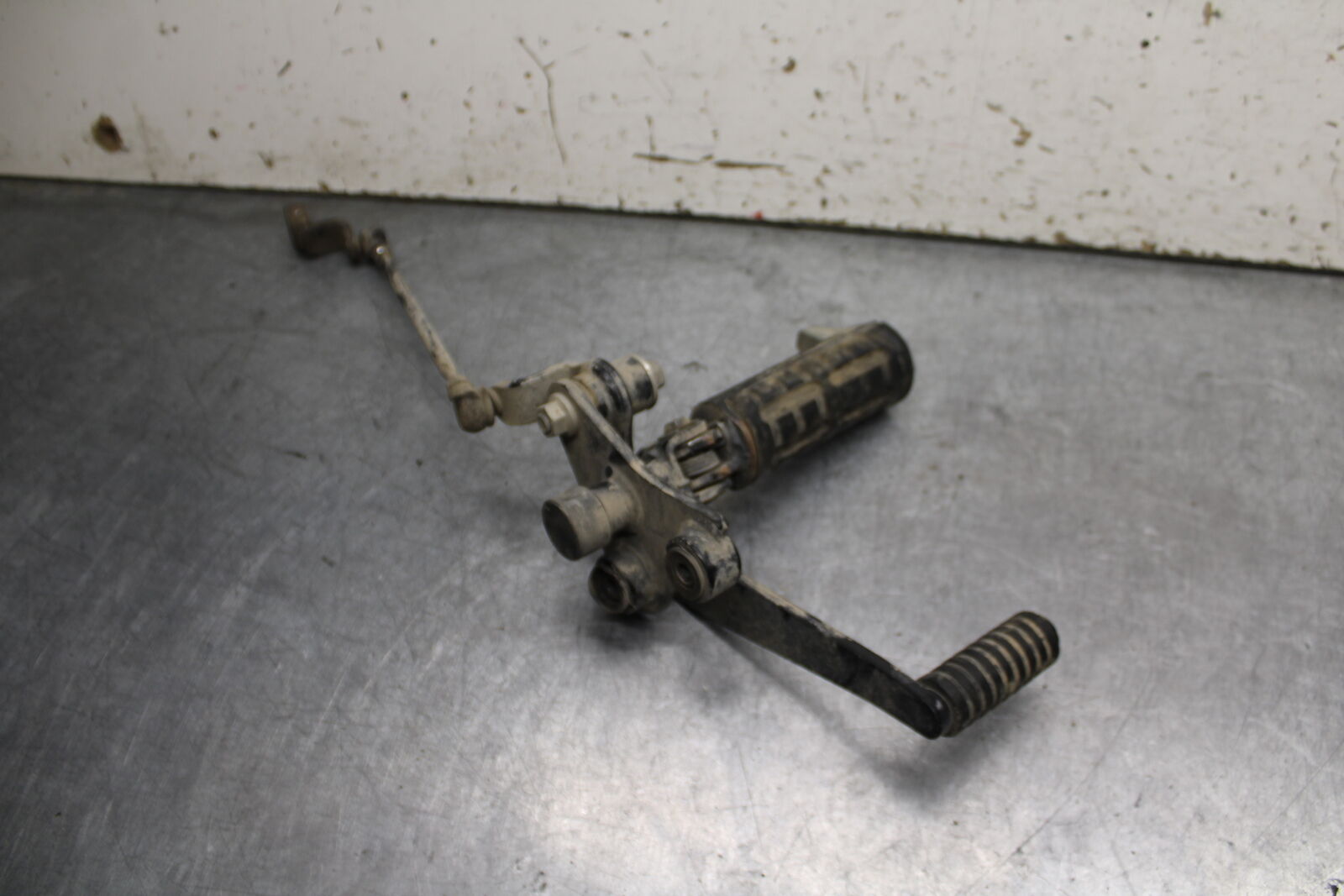 16-17 KAWASAKI VULCAN S 650 EN650 ABS LEFT FRONT FOOT REST PEG STEP BB731