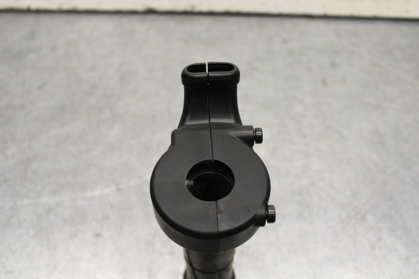 16 KAWASAKI NINJA ZX10R THROTTLE CABLE HOUSING AND TUBE BB650