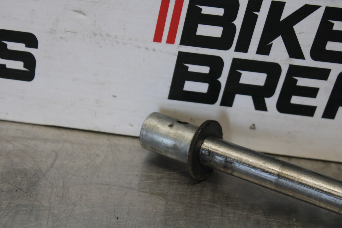 95 HONDA SHADOW 1100 REAR AXLE BACK WHEEL RIM PIVOT BOLT AXEL BB885