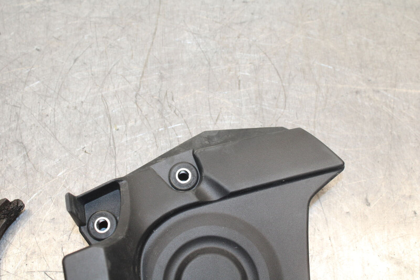 14-17 YAMAHA FZ09 ENGINE SPROCKET COVER BB111