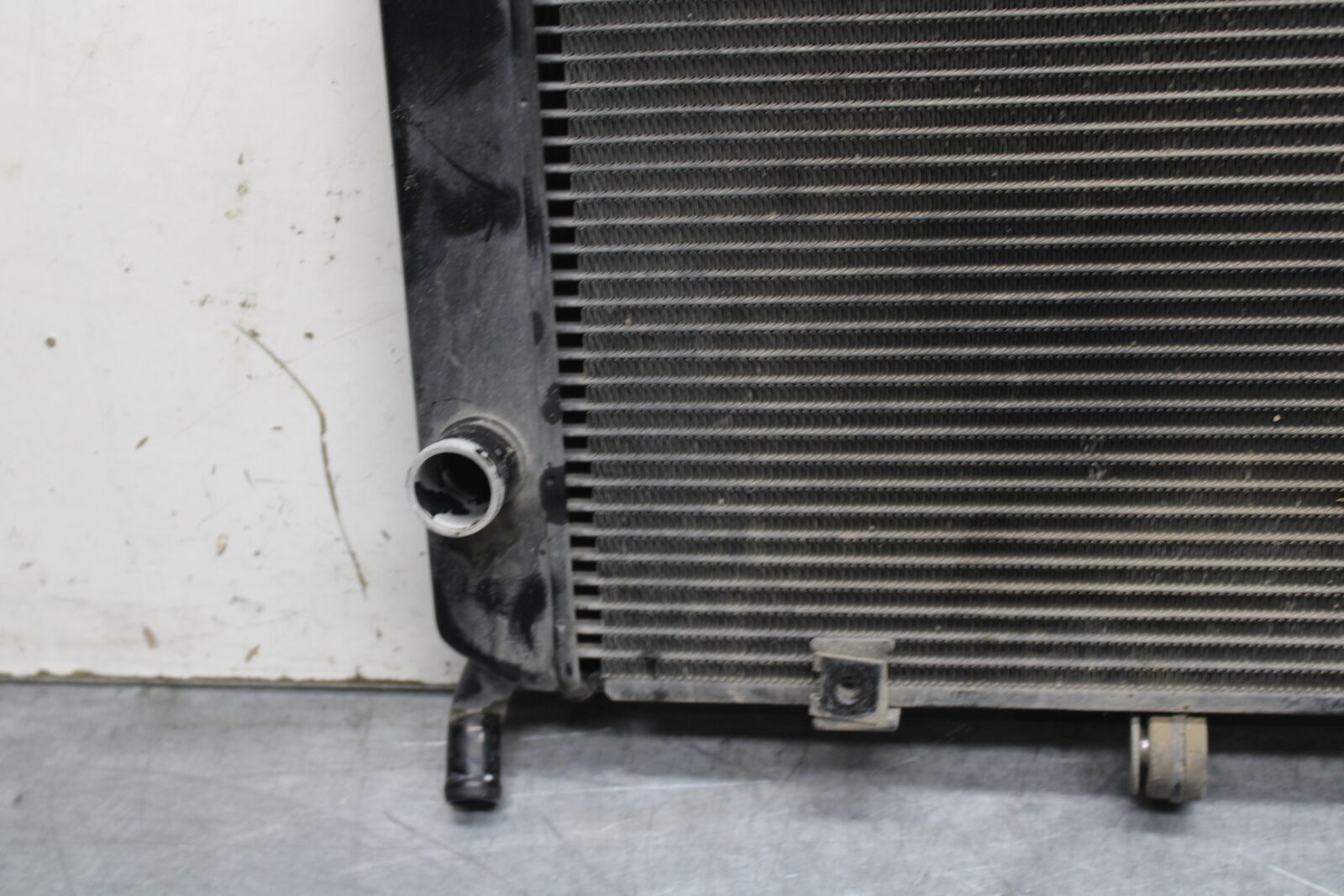 09-15 YAMAHA FZ6R ENGINE RADIATOR MOTOR COOLER RADIATER 20S-12461-01-00  BB686