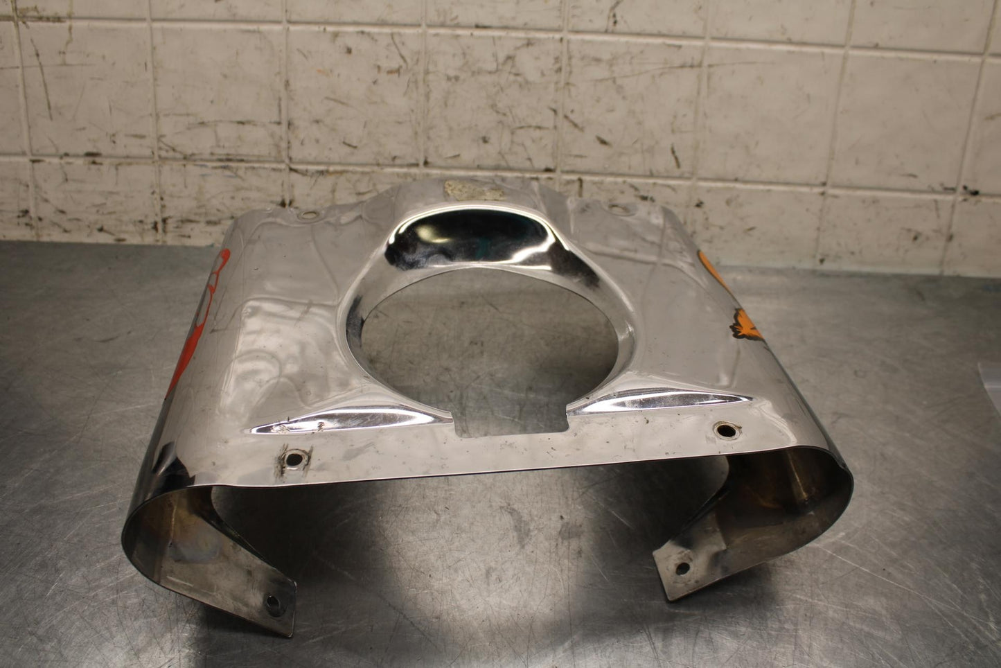 2004 Suzuki Intruder 1500 VL1500 HEADLIGHT HEAD LIGHT LAMP TRIM  BB573