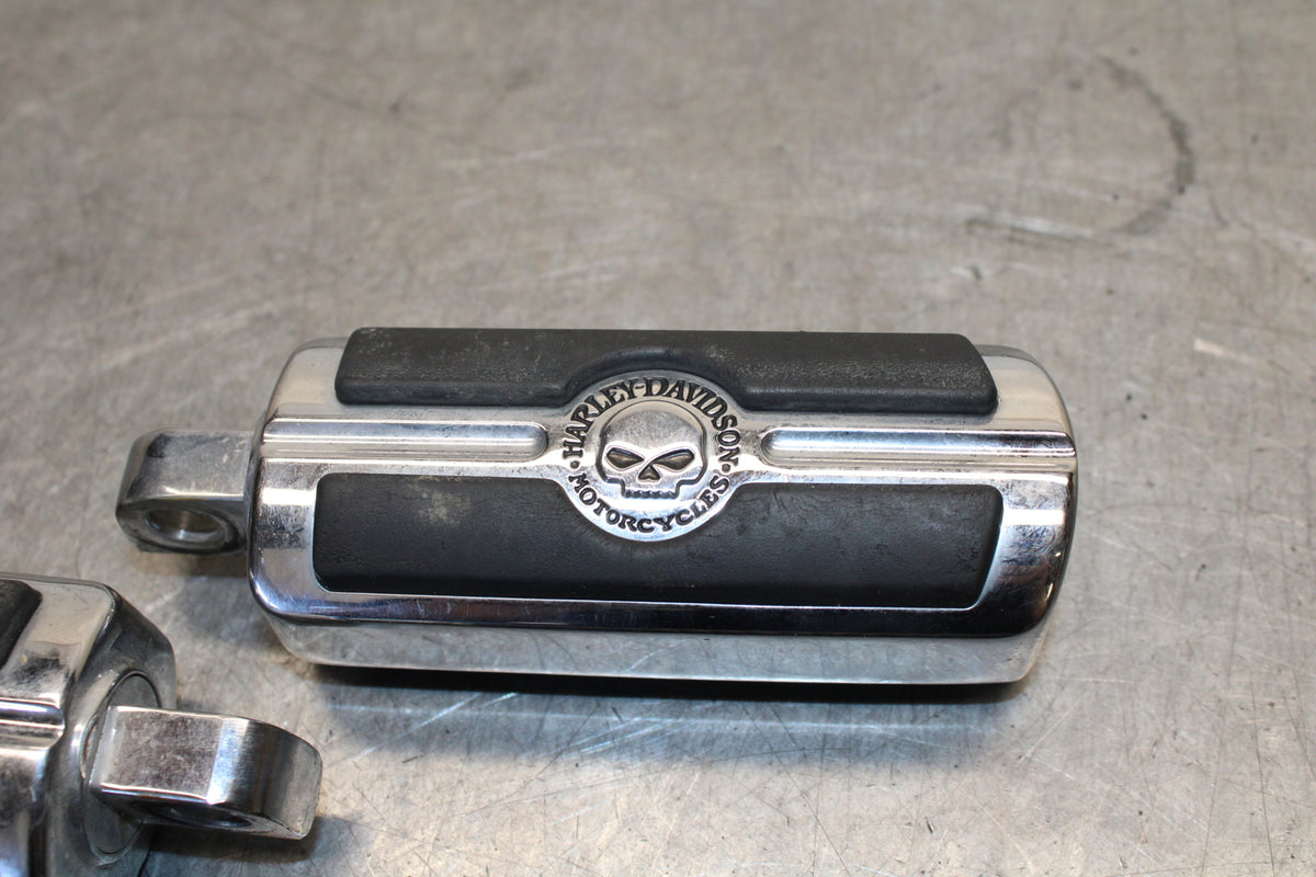 04-16 HARLEY-DAVIDSON SPORTSTER 883 FRONT REAR FOOT RESTS PEGS SET PAIR BB680