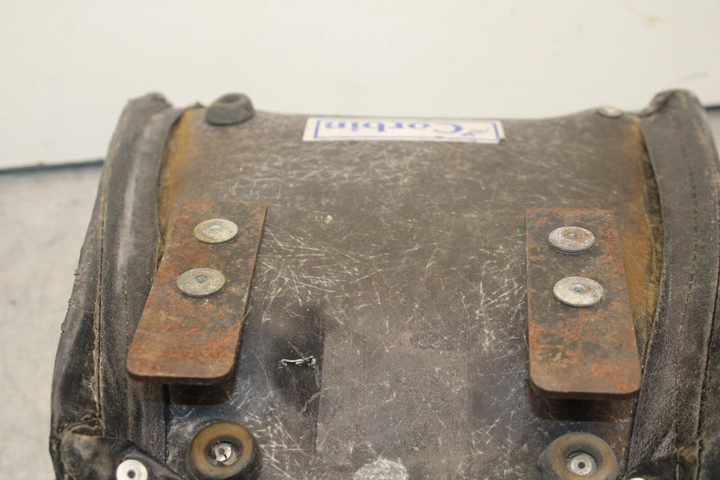 1988 Yamaha FZ600 FRONT DRIVERS SEAT PAD SADDLE BB601
