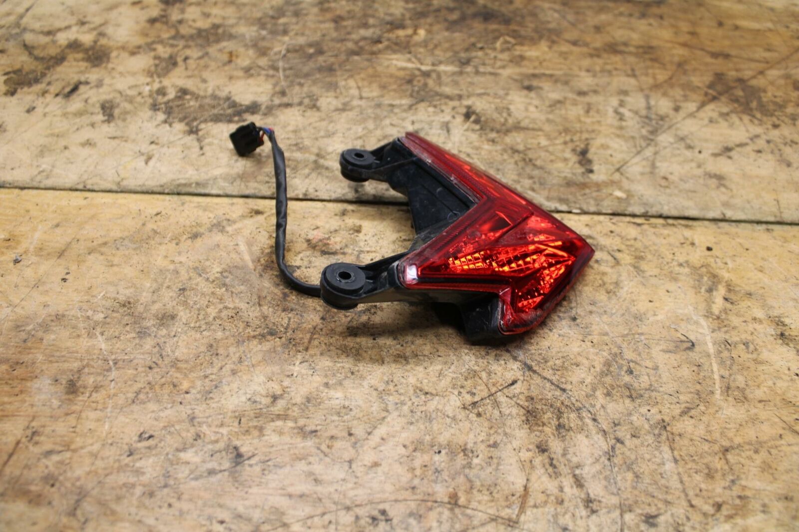13-18 KAWASAKI NINJA ZX6R REAR TAIL TAILLIGHT BACK BRAKE LIGHT BB342