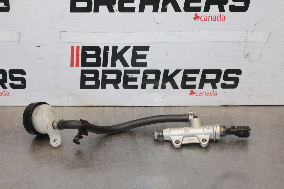 17-20 BMW S1000R REAR BACK BRAKE MASTER CYLINDER W RESERVOIR BB909