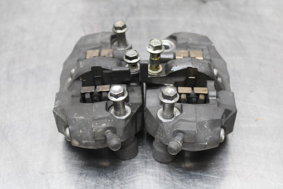 06-07 SUZUKI GSXR 600 RIGHT LEFT FRONT BRAKE CALIPER SET PAIR CALIPERS BB178