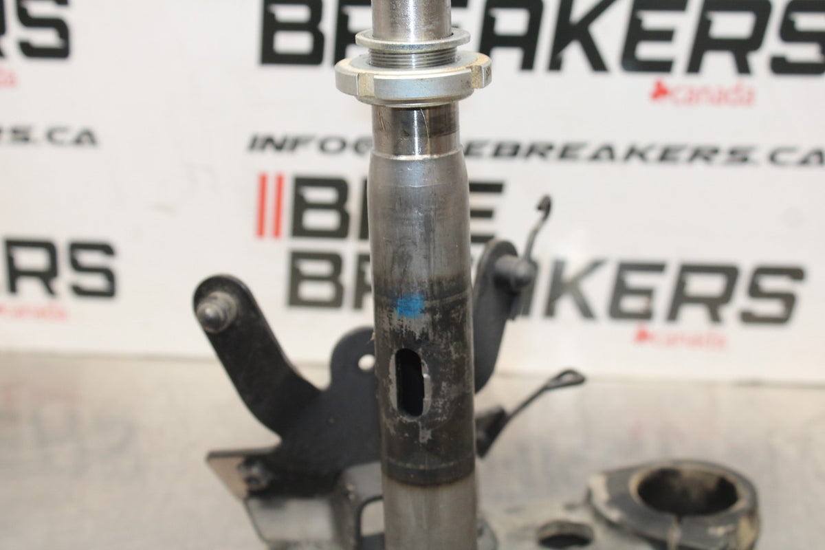 15 SUZUKI BOULEVARD C50 FRONT FORKS CLAMP LOWER TRIPLE TREE STEM BB775